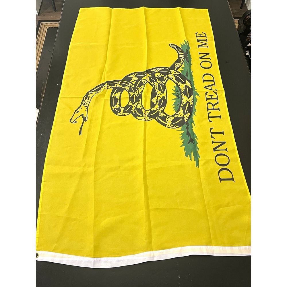 "Don't Tread On Me" Rattle Snake Gadsden Flag Yellow Black Green Eyelet Grommets